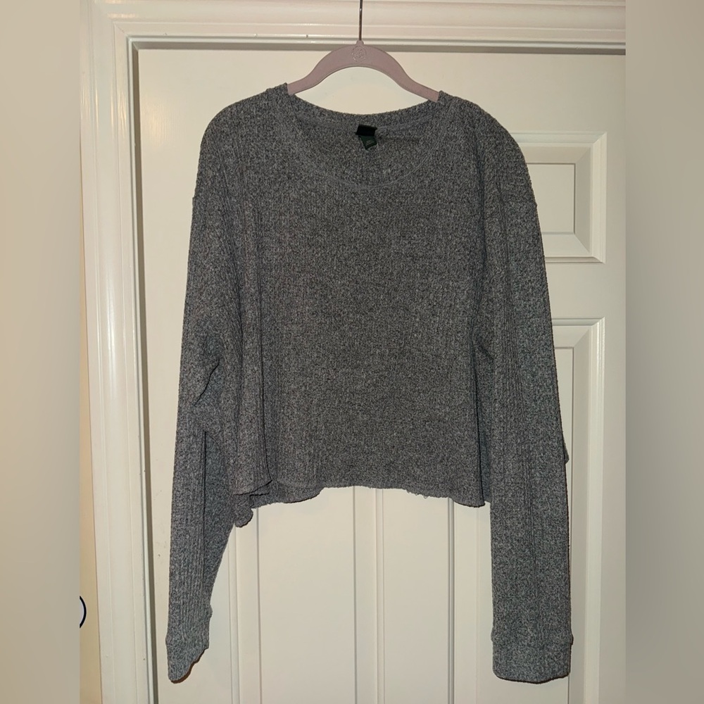 Wild Fable Gray Cropped Sweatshirt
